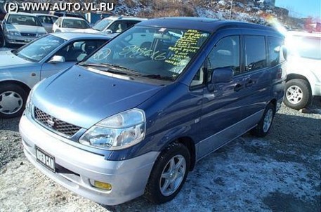 2002 Nissan Serena