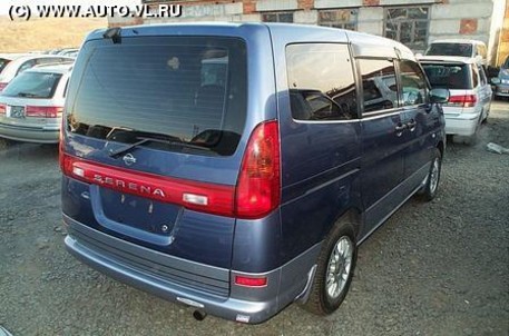 2002 Nissan Serena