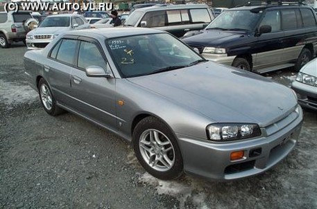 2000 Nissan Skyline