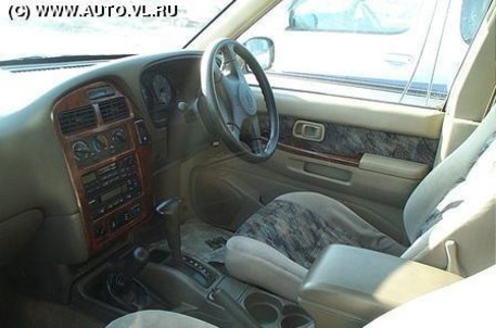 2001 Nissan Terrano Regulus