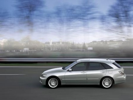 2002 Toyota Altezza Wagon