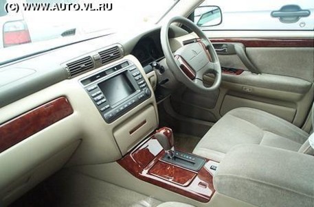 2000 Toyota Crown