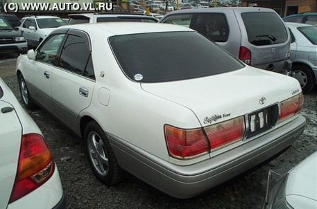 2000 Toyota Crown