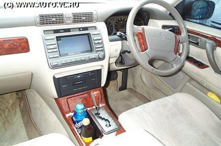 2000 Toyota Crown