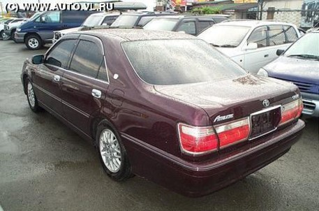 2000 Toyota Crown