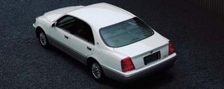 2000 Toyota Crown Majesta