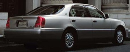 2000 Toyota Crown Majesta