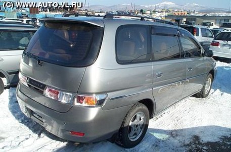 2000 Toyota Gaia