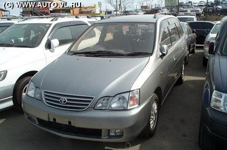 2000 Toyota Gaia