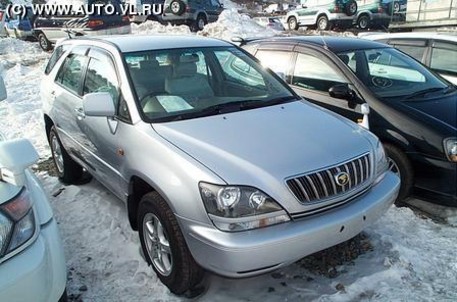 2000 Toyota Harrier