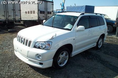 2000 Toyota Kluger V