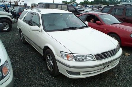 1999 Toyota Mark II Wagon Qualis