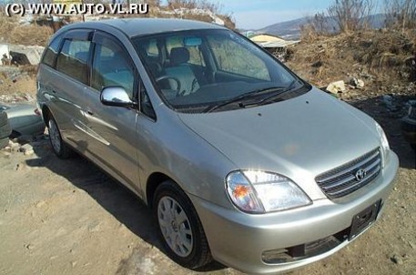 2001 Toyota Nadia