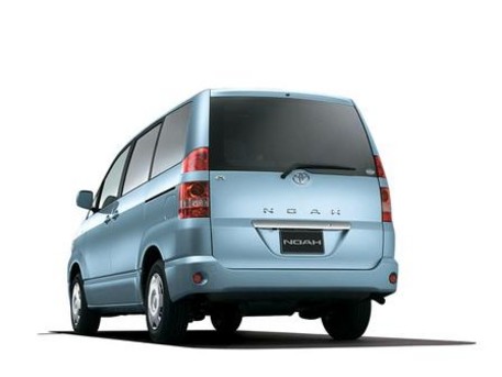 2002 Toyota Noah