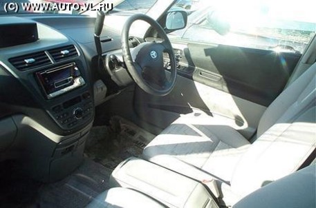 2002 Toyota Opa