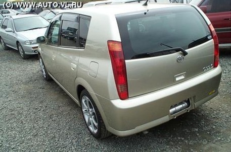 2001 Toyota Opa