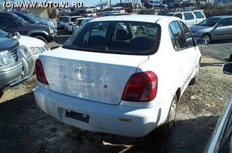 2002 Toyota Platz