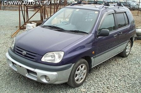 1998 Toyota Raum