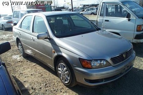 2000 Toyota Vista