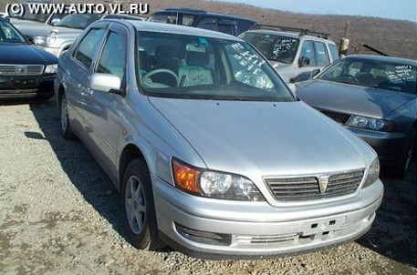 2000 Toyota Vista